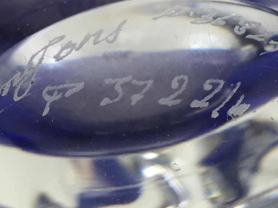 Orrefors Swedish Crystal Etched Vase With Bee And Floral Motif [Photo 11]