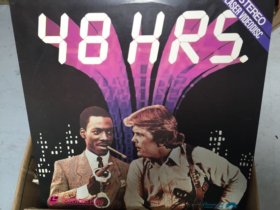 Box Filled With Vintage Laser Discs Videodiscs: The Blues Brothers, Fantasia, 48 Hours Watch Classic Movies In Vintage Fidelity [Photo 15]