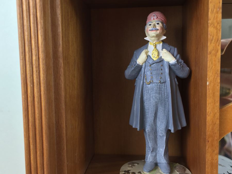 Wizard Of Oz Display Cabinet With Figurines 1988 Turner Entertainment [Photo 6]