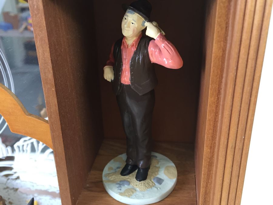 Wizard Of Oz Display Cabinet With Figurines 1988 Turner Entertainment [Photo 4]