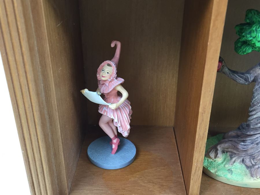 Wizard Of Oz Display Cabinet With Figurines 1988 Turner Entertainment [Photo 9]