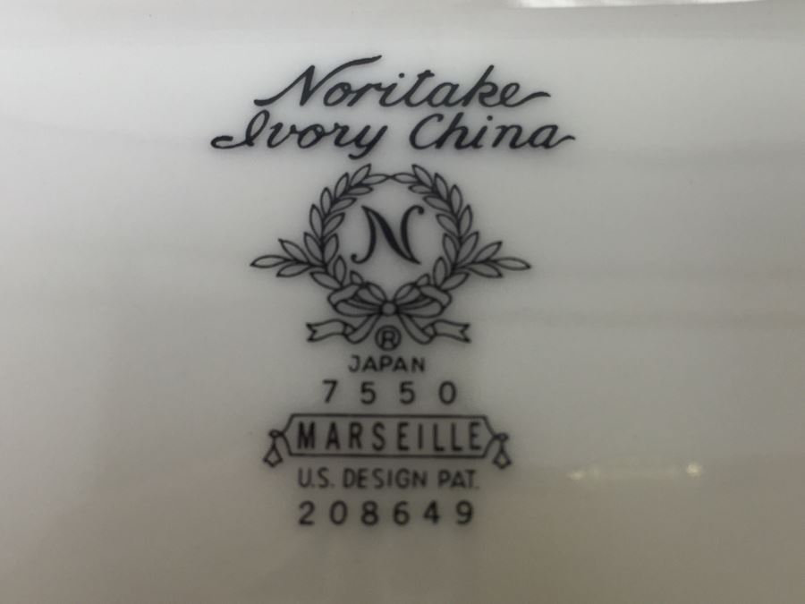 Elegant Large Set Of Noritake Ivory China Japan Marseille 7550 White With Silver Rim [Photo 21]