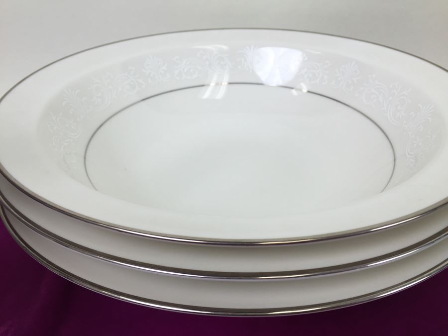 Elegant Large Set Of Noritake Ivory China Japan Marseille 7550 White With Silver Rim [Photo 19]