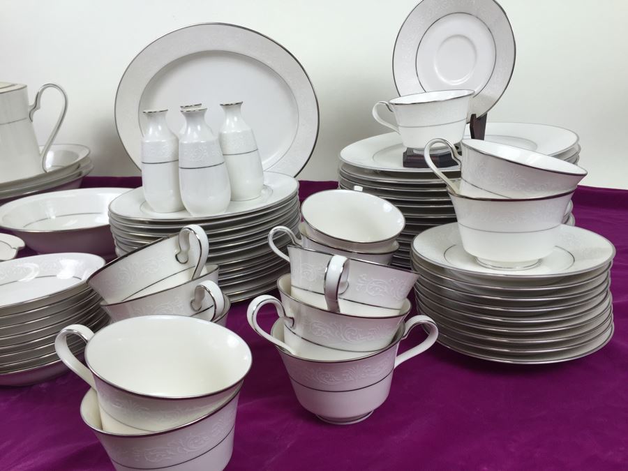 Elegant Large Set Of Noritake Ivory China Japan Marseille 7550 White With Silver Rim [Photo 5]