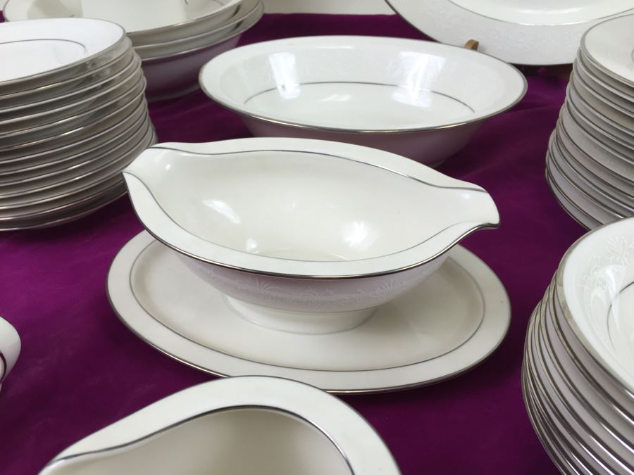 Elegant Large Set Of Noritake Ivory China Japan Marseille 7550 White With Silver Rim [Photo 12]