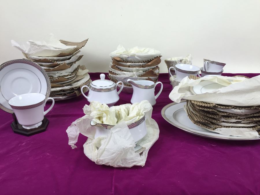 New Set Of Contemporary Fine China By Noritake LEGACY SPLENDOR 4267 With Box [Photo 1]