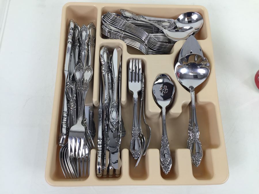 Oneida Community Stainless Steel Silverware Flatware Set [Photo 1]