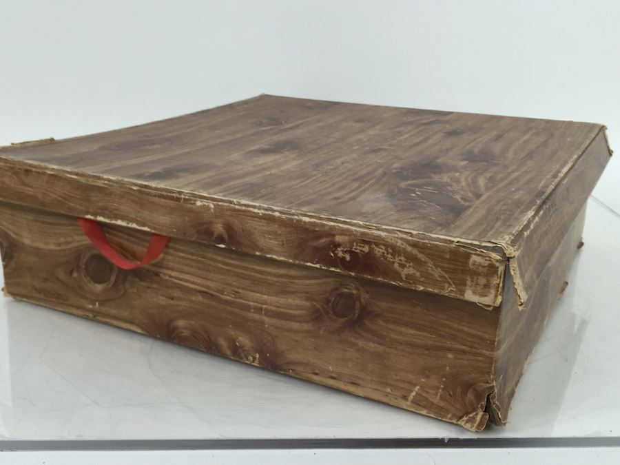 Old Wine Box Filled With Vintage And Antique B&W Photographs [Photo 10]