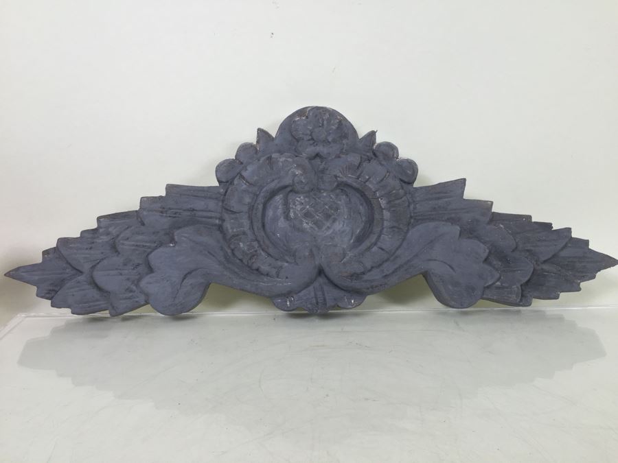 Contemporary Gray Wall Decor [Photo 2]