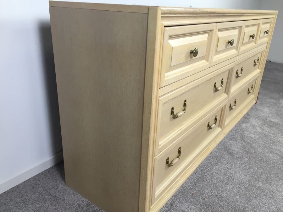 Stanley Furniture 6-Drawer Chest Of Drawers Dresser Cream Color [Photo 7]
