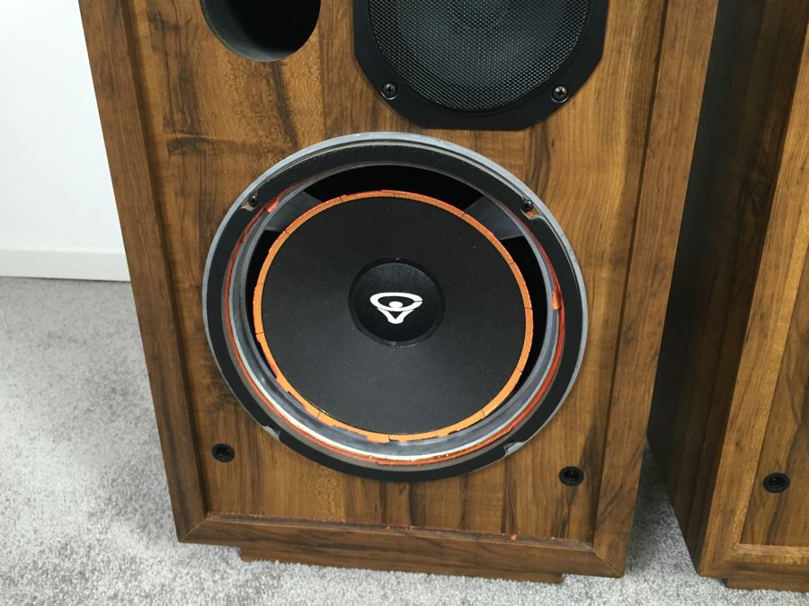 Cerwin-Vega D-3 Speakers [Photo 11]