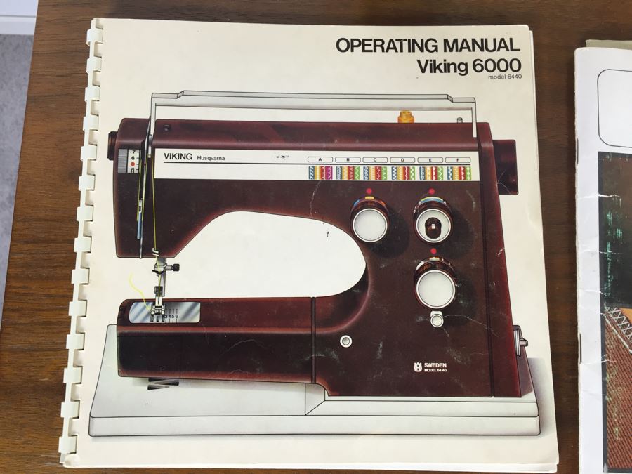 Viking Husqvarna 6440 Sewing Machine With Cabinet And Accessories [Photo 7]
