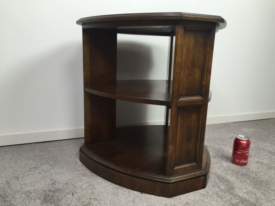 Vintage Heritage Wooden Three-Tier Side Table [Photo 5]