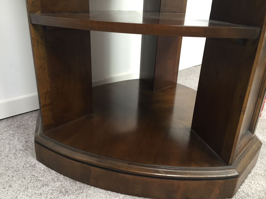 Vintage Heritage Wooden Three-Tier Side Table [Photo 9]