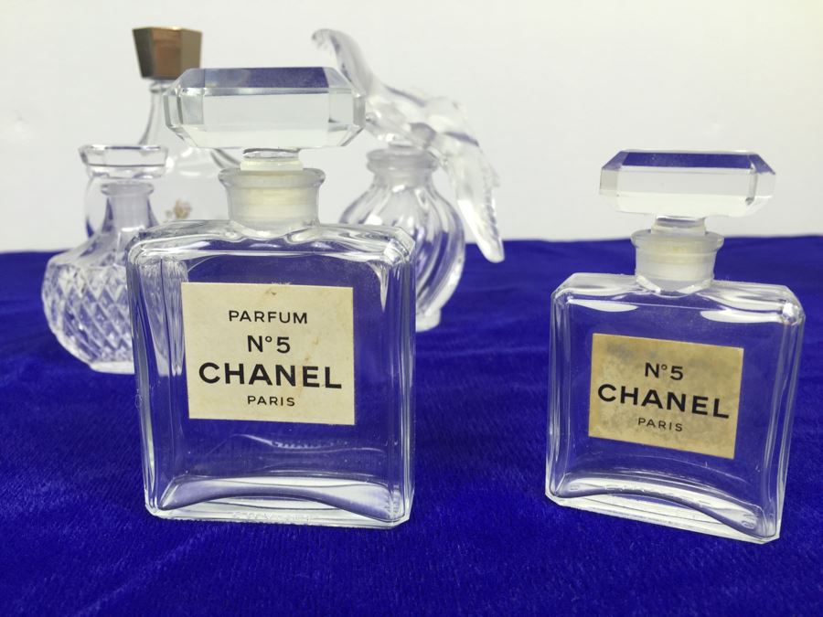 Lalique Glass Perfume Bottle Collection Some Signed Etched Lalique From Nina Ricci And Chanel No 5 [Photo 5]