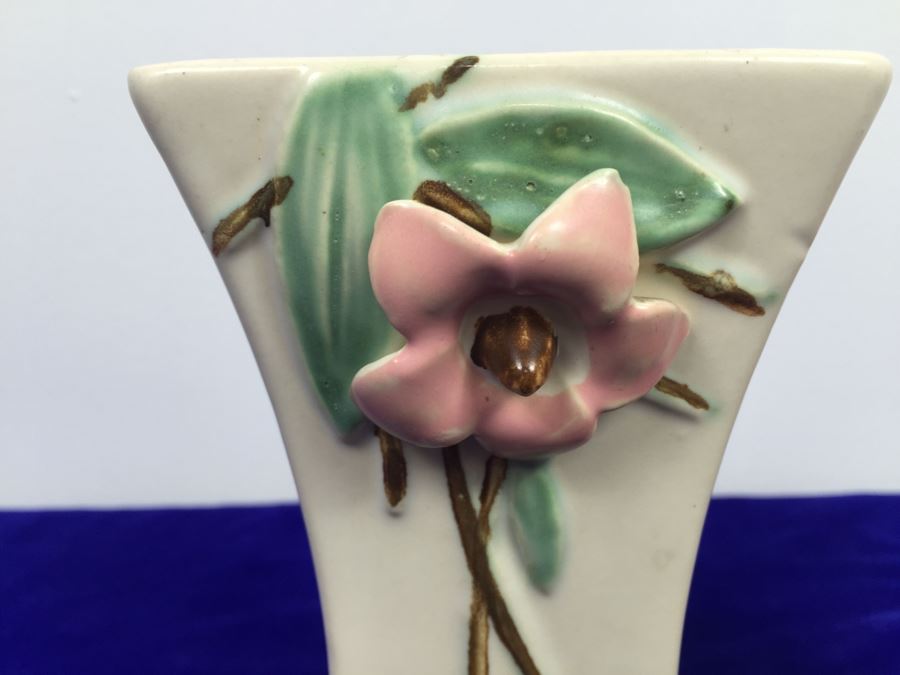 McCoy Floral Motif Vase [Photo 5]