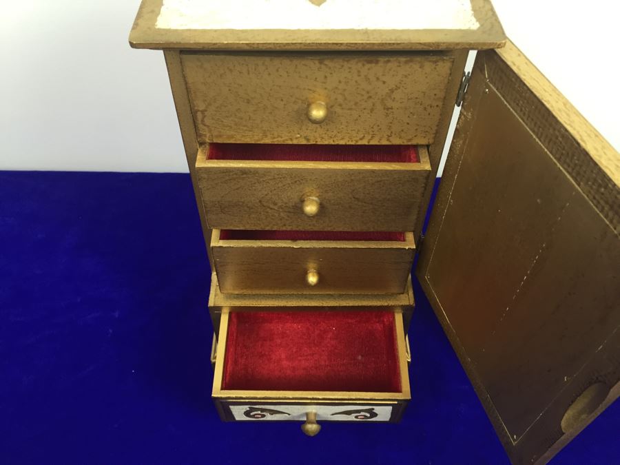Musical Jewelry Box [Photo 2]