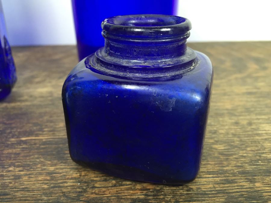 Colored Collectible Glass Inkwell Lot With Bottles [Photo 8]