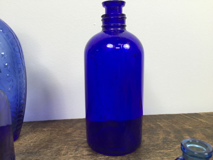 Colored Collectible Glass Inkwell Lot With Bottles [Photo 10]