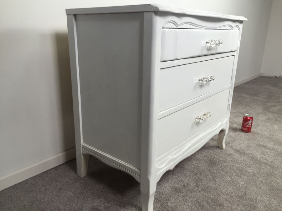 White Shabby Chic 3-Drawer Chest Of Drawers Dresser [Photo 3]