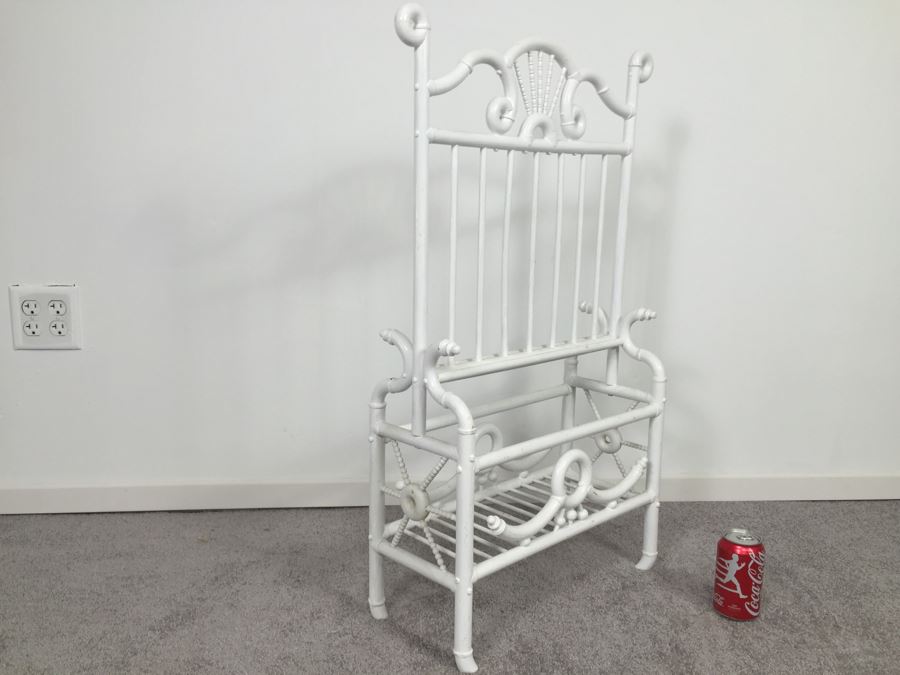 Floor Rack Painted White [Photo 2]