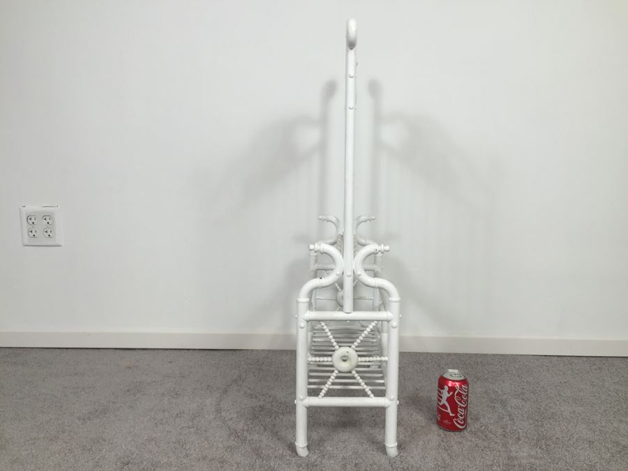 Floor Rack Painted White [Photo 5]