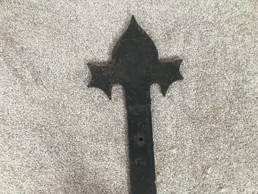 Metal Wall Mounts For Shelving (Without Shelves) [Photo 6]