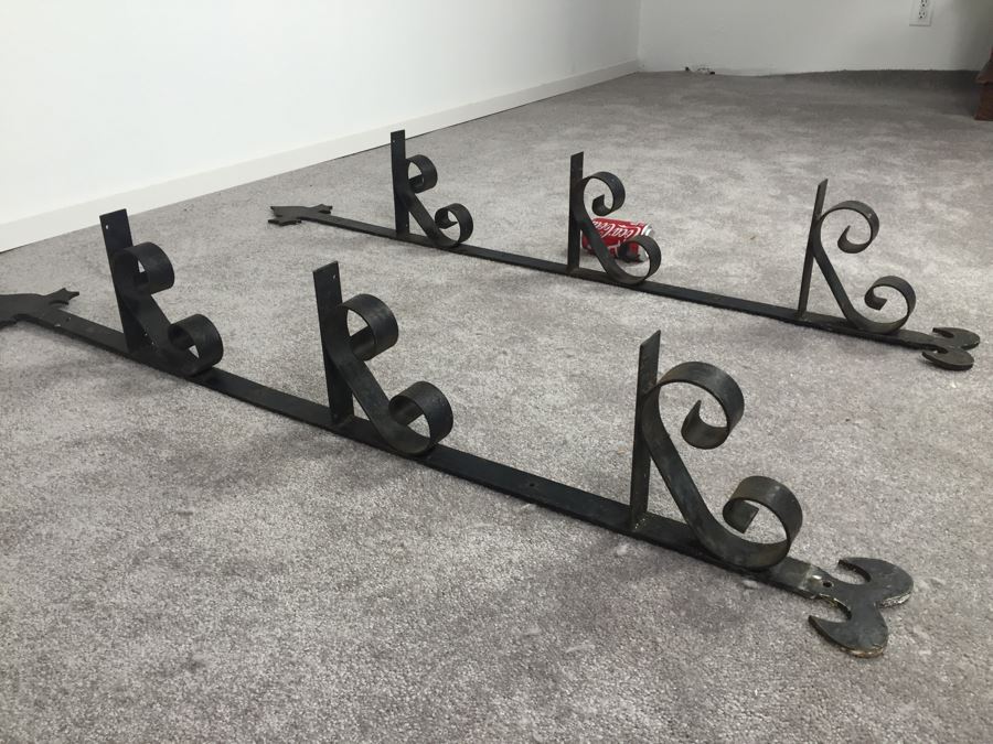 Metal Wall Mounts For Shelving (Without Shelves) [Photo 2]