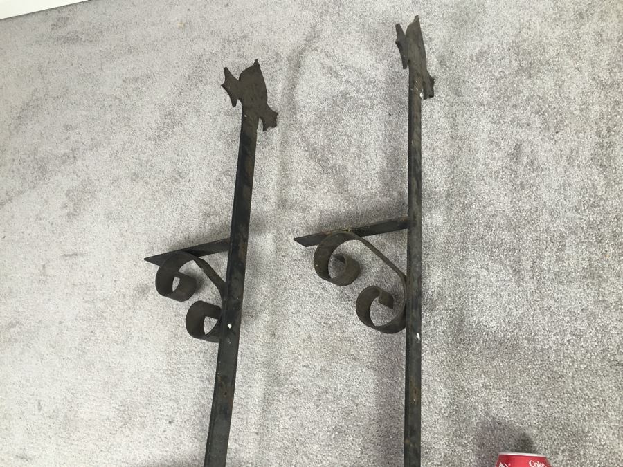 Metal Wall Mounts For Shelving (Without Shelves) [Photo 8]