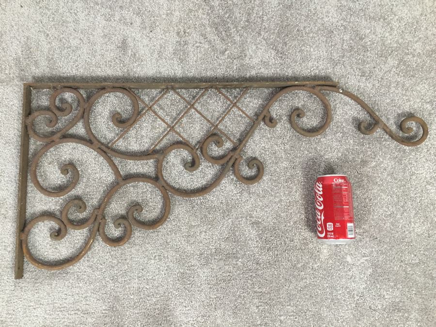 Wrought Iron Wall Mounts For Shelf (Without Shelf) [Photo 2]