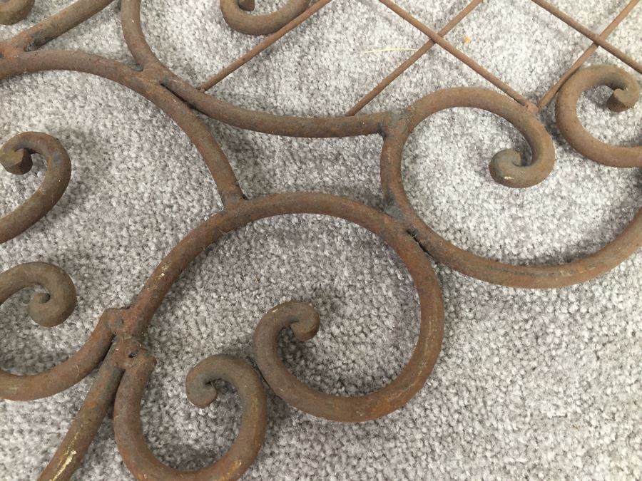 Wrought Iron Wall Mounts For Shelf (Without Shelf) [Photo 4]