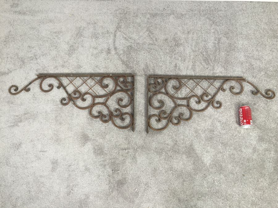 Wrought Iron Wall Mounts For Shelf (Without Shelf) [Photo 1]