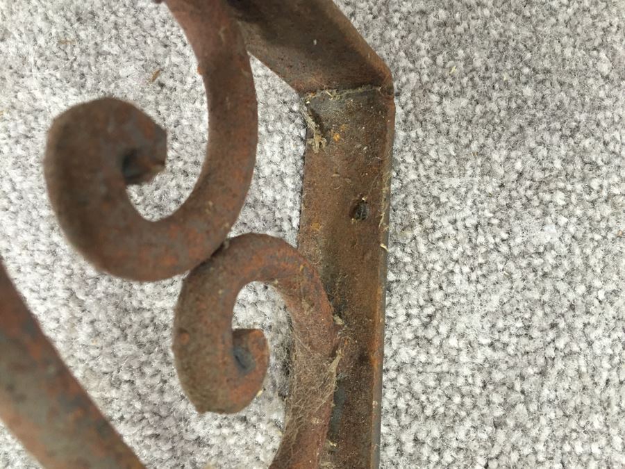 Wrought Iron Wall Mounts For Shelf (Without Shelf) [Photo 3]