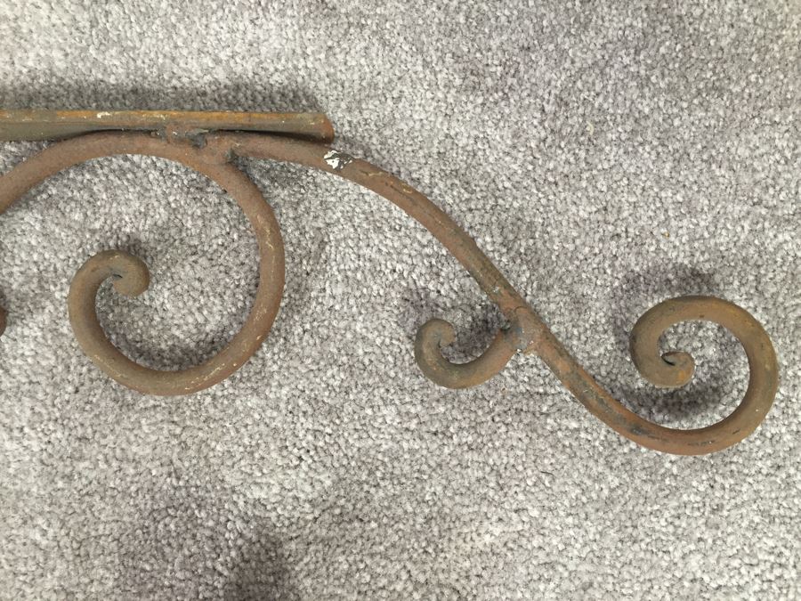 Wrought Iron Wall Mounts For Shelf (Without Shelf) [Photo 6]