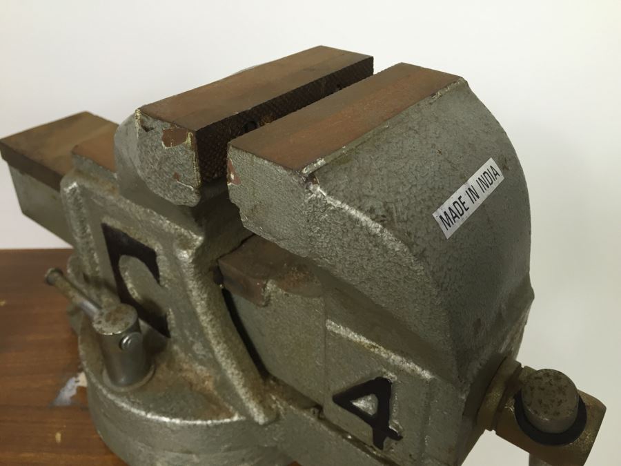 Metal Bench Vise [Photo 5]