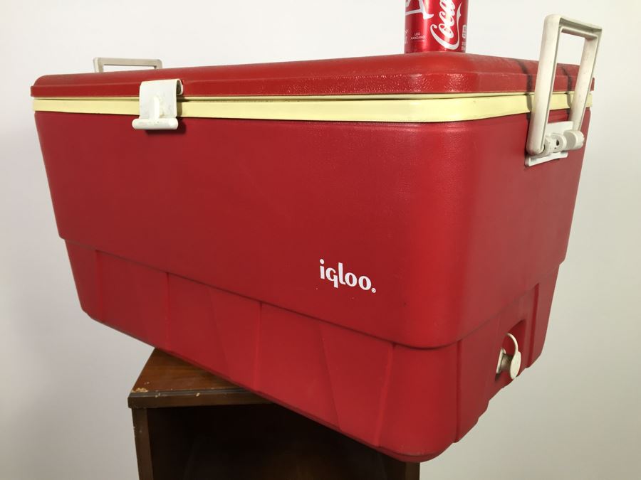 Red Igloo Cooler [Photo 2]