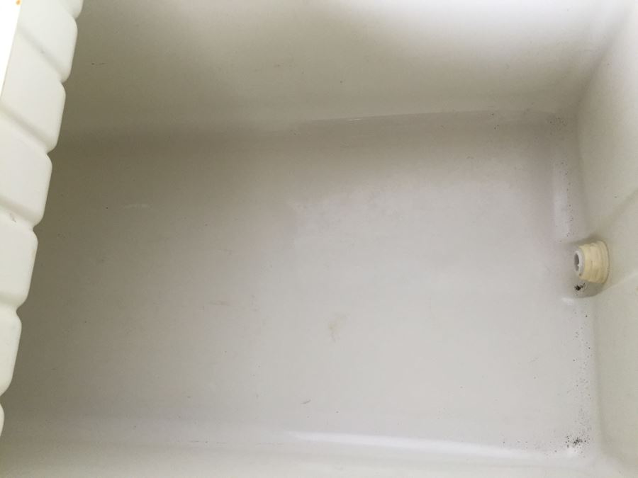 Red Igloo Cooler [Photo 11]