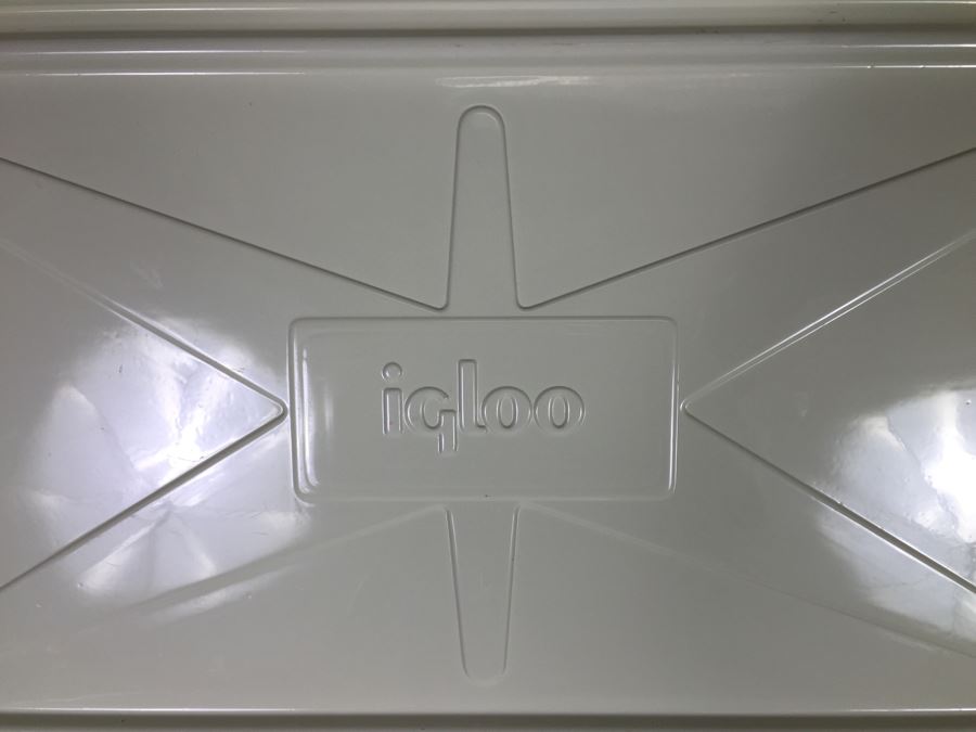 Red Igloo Cooler [Photo 8]