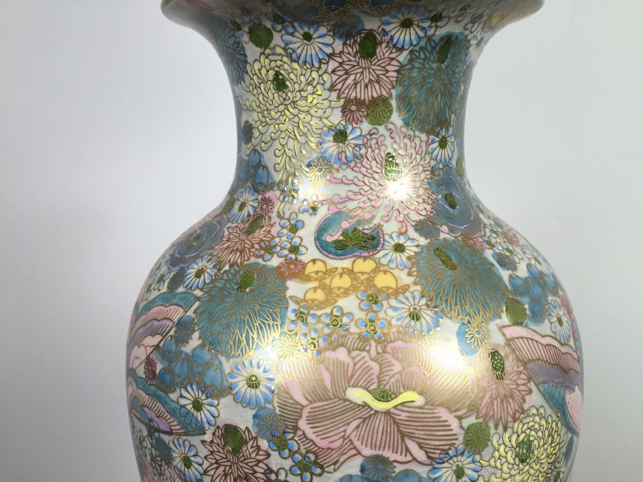 Stunning Table Lamp With Butterfly Motif [Photo 6]