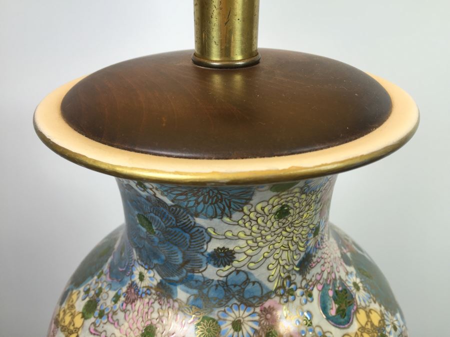 Stunning Table Lamp With Butterfly Motif [Photo 8]