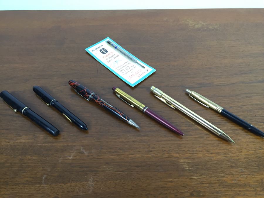 Various Vintage Fountain Pens And Ballpoint Pens Wearever Sheaffer's