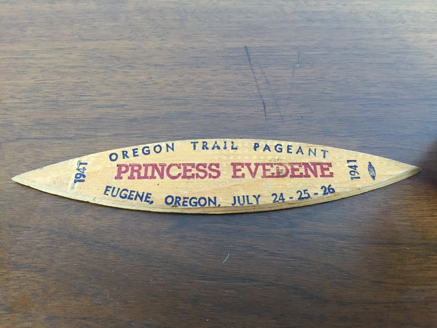 Oregon Trail Pageant Princess Evedene 1941 Wooden Badge [Photo 2]