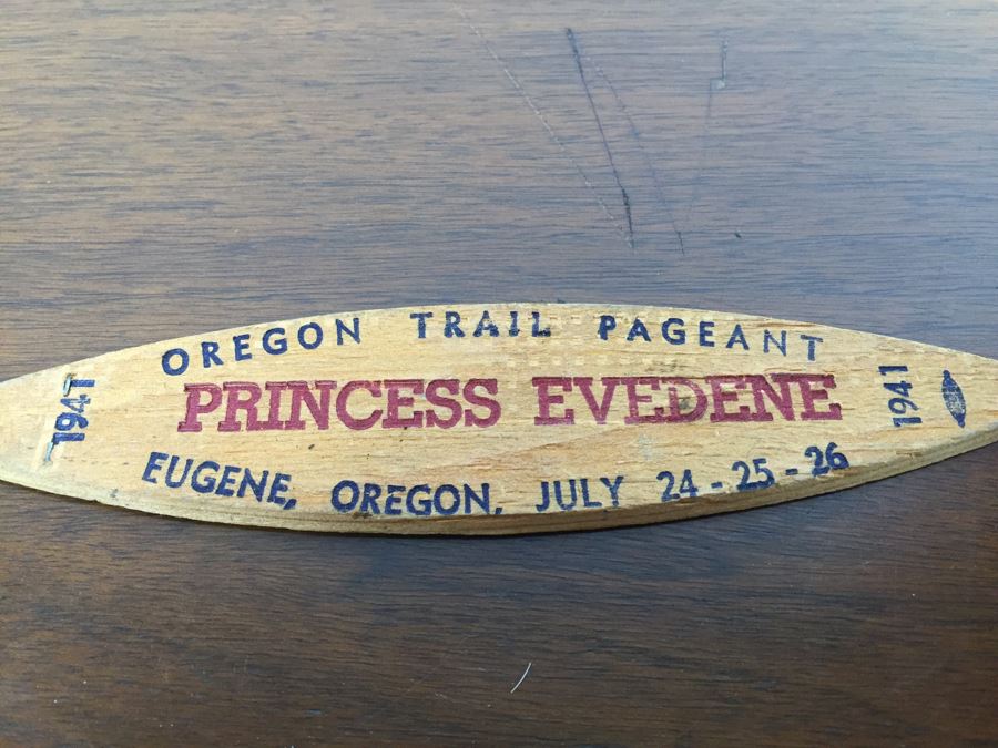 Oregon Trail Pageant Princess Evedene 1941 Wooden Badge [Photo 4]