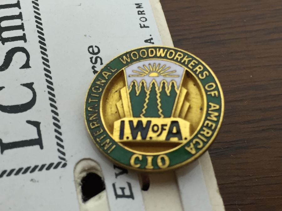 Various Vintage Lumber & Sawmill Workers Pins And Buttons [Photo 5]