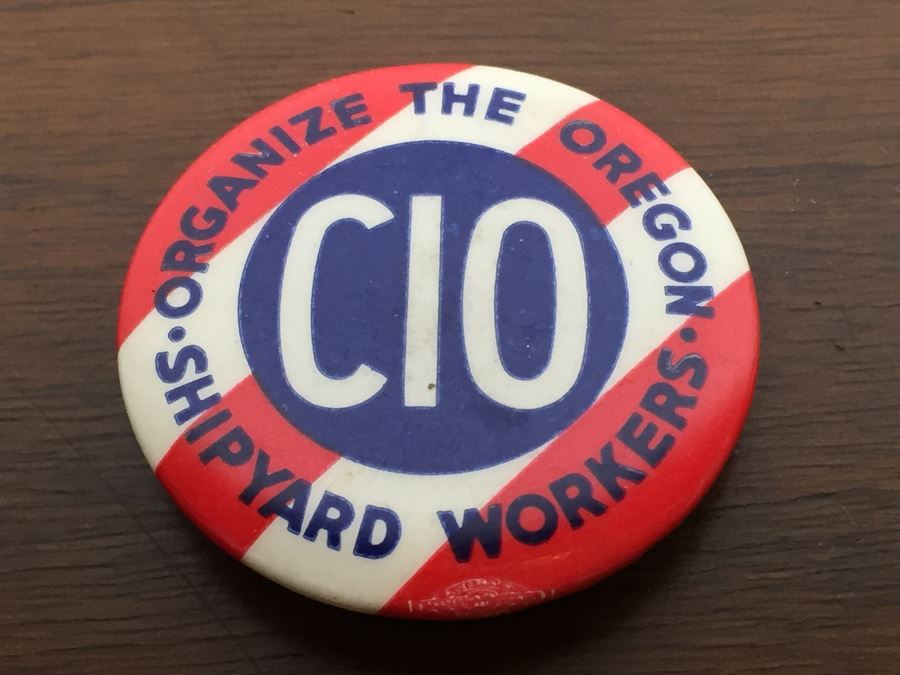 Various Vintage Lumber & Sawmill Workers Pins And Buttons [Photo 9]