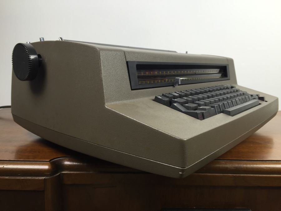 IBM Correcting Selectric III Typewriter Not Sure If Working Properly [Photo 9]