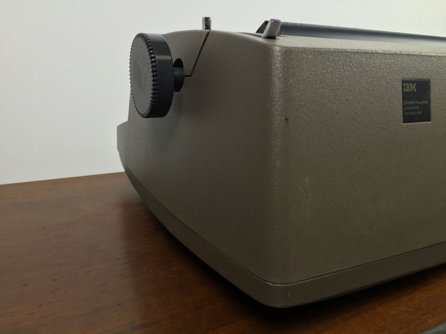IBM Correcting Selectric III Typewriter Not Sure If Working Properly [Photo 12]