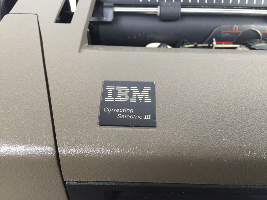 IBM Correcting Selectric III Typewriter Not Sure If Working Properly [Photo 3]