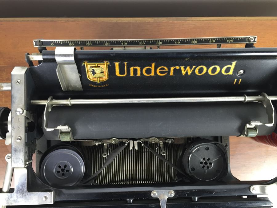 Vintage Underwood Manual Typewriter