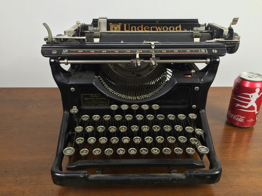Vintage Underwood Manual Typewriter